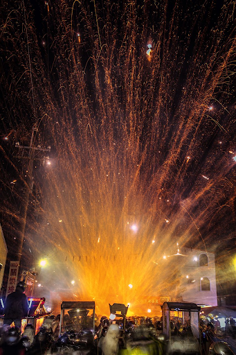 เทศกาลดอกไม้ไฟรังผึ้งเหยียนสุ่ย