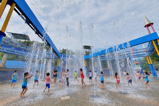 สวนสนุกวิทยาศาสตร์
Little Ding-Dong Science Park
